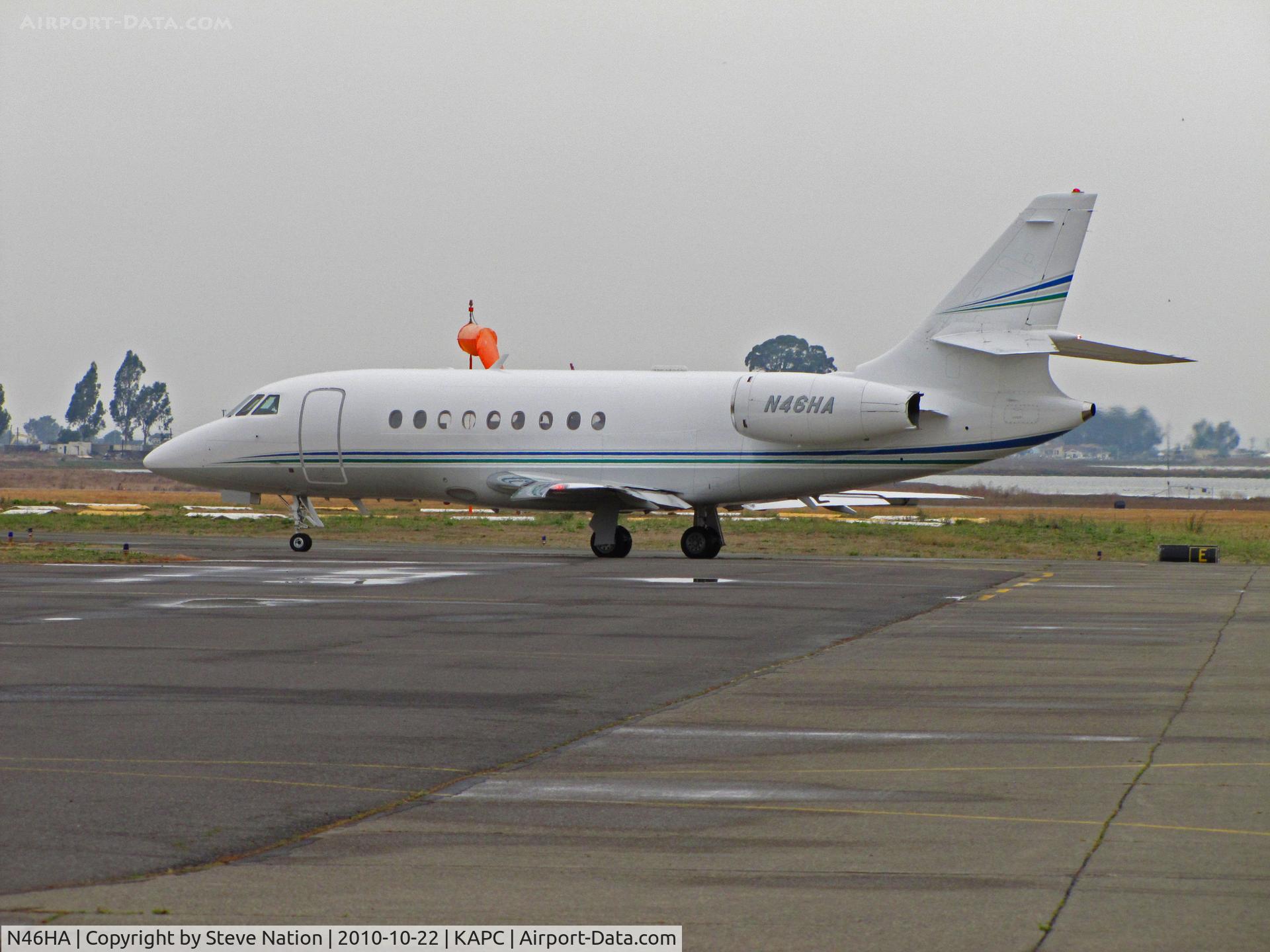 N46HA, 1999 Dassault Falcon 2000 C/N 91, 1999 Falcon 2000 taxis for flight to sunny MMSD (Los Cabos International, Baja California)