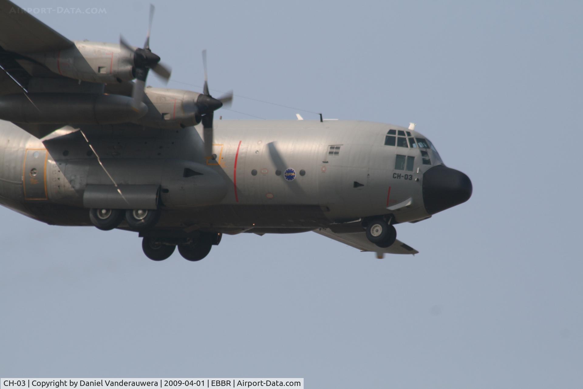 CH-03, 1972 Lockheed C-130H Hercules C/N 382-4461, Arrival to RWY 02