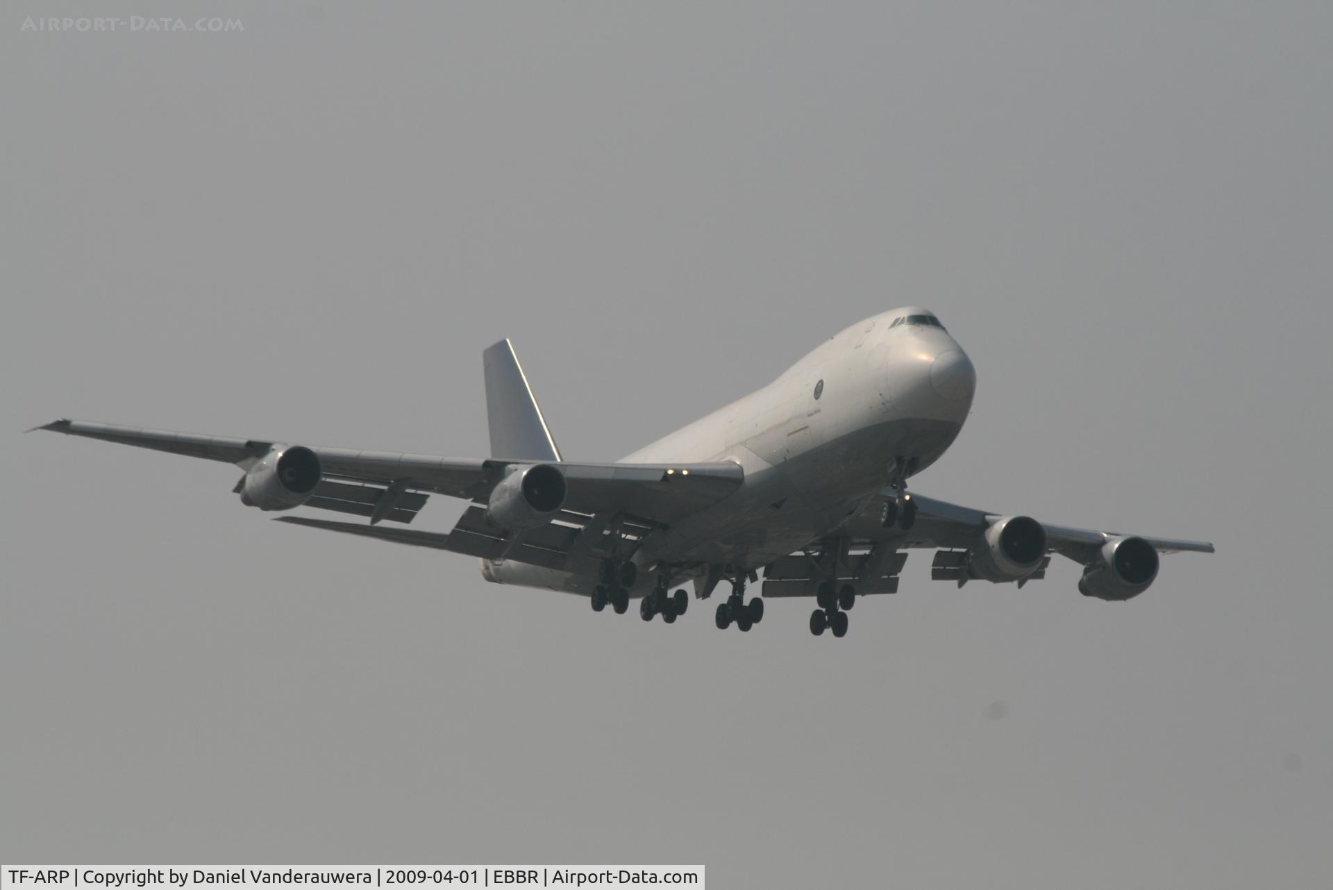 TF-ARP, 1985 Boeing 747-230F C/N 23348, On approach to RWY 02