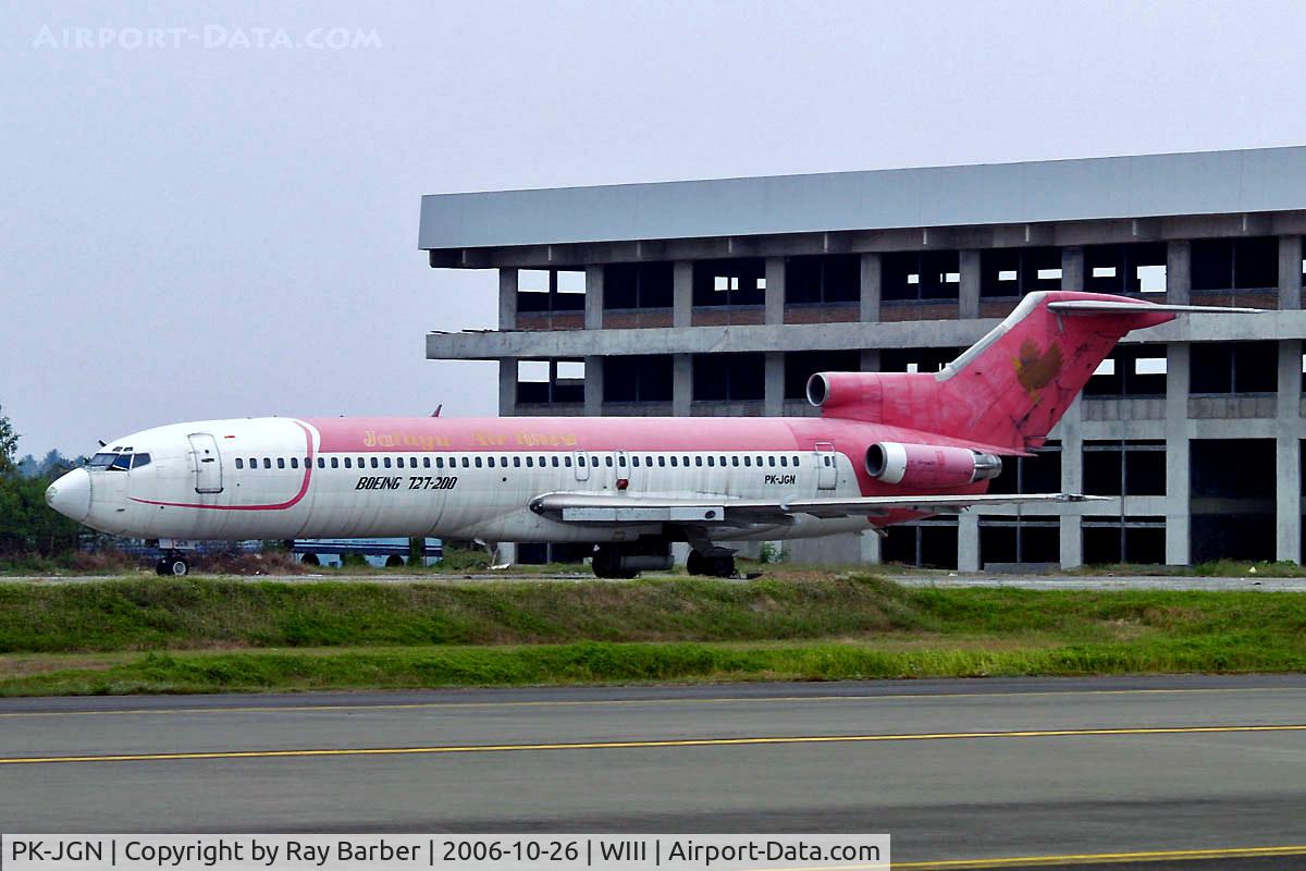 PK-JGN, 1978 Boeing 727-223 C/N 21384, Boeing 727-223 [21384] (Jatayu Airlines) Jakarta-Soekarno Hatta Int~PK 26/10/2006. Seen stored here.