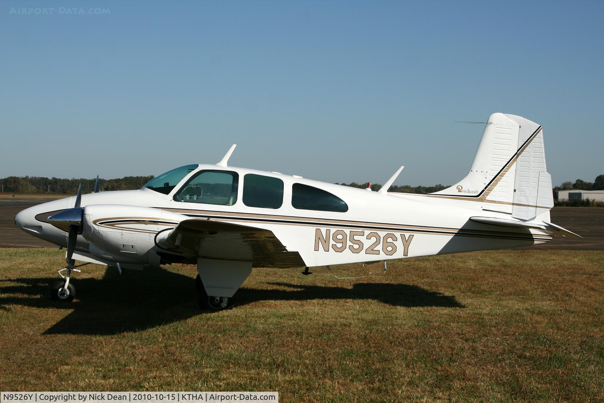 N9526Y, 1962 Beech B95A Travel Air C/N TD-500, KTHA Beech party 2010