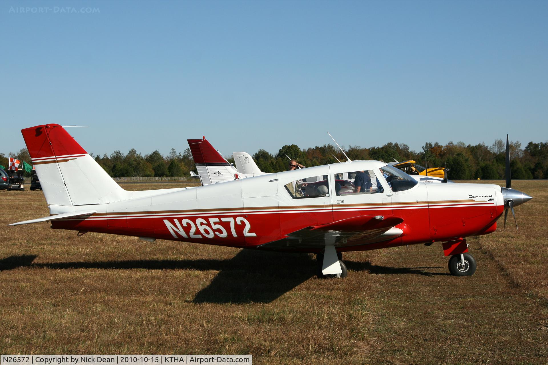 N26572, Piper PA-24-250 Comanche C/N 24-2414, KTHA Beech party 2010