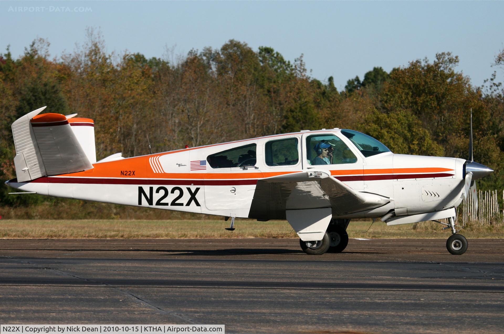 N22X, 1966 Beech V35 Bonanza C/N D-8064, KTHA Beech party 2010