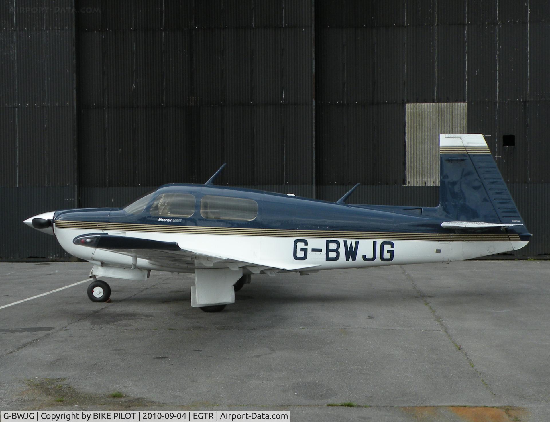 G-BWJG, 1993 Mooney M20J 201 C/N 24-3319, Nice Mooney in front of the main hanger.