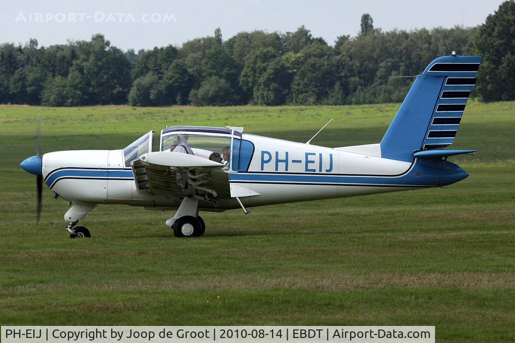 PH-EIJ, Socata Rallye 150ST C/N 3141, arrival at the oldtimer fly-in.