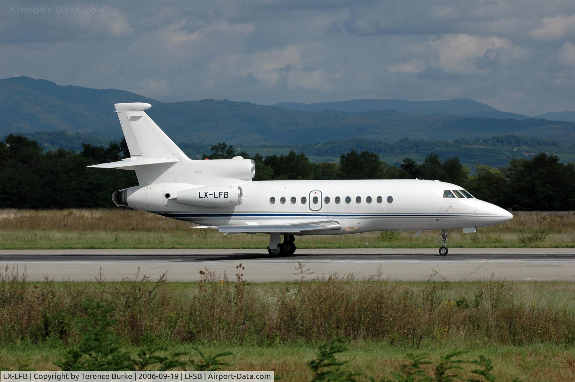 LX-LFB, 1990 Dassault Falcon 900 C/N 62, Landing at Basel Airport