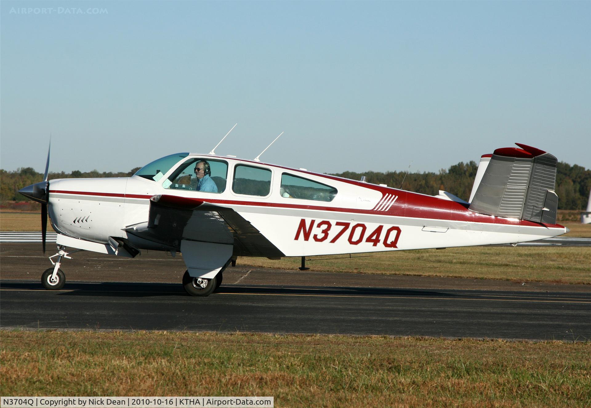N3704Q, 1966 Beech V35 Bonanza C/N D-8365, KTHA Beech party 2010
