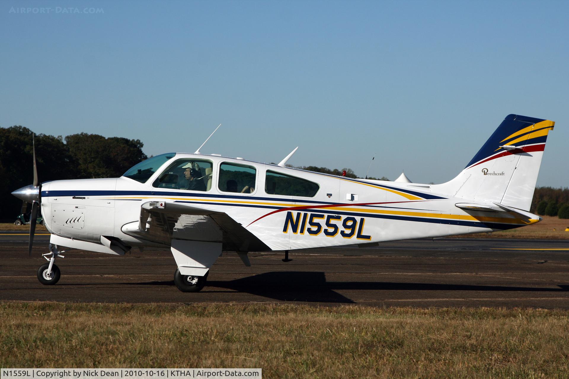 N1559L, 1976 Beech F33A Bonanza C/N CE-673, KTHA Beech party 2010
