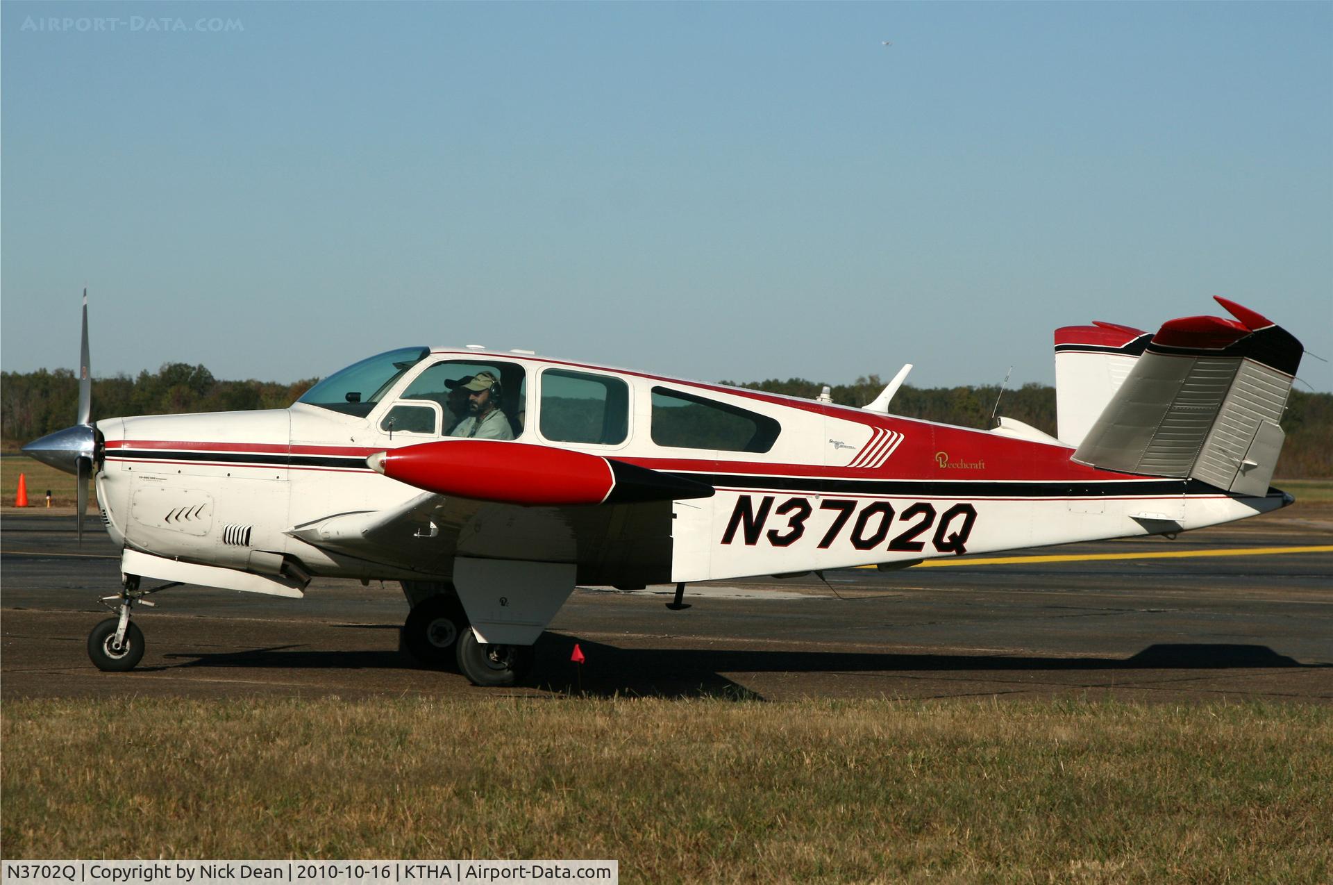 N3702Q, 1966 Beech V35 Bonanza C/N D-8363, KTHA Beech party 2010