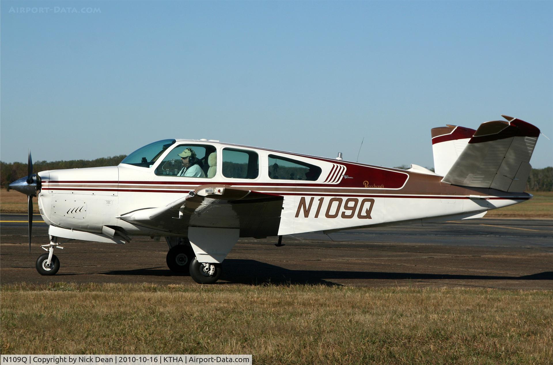 N109Q, 1966 Beech V35 Bonanza C/N D-8126, KTHA Beech party 2010