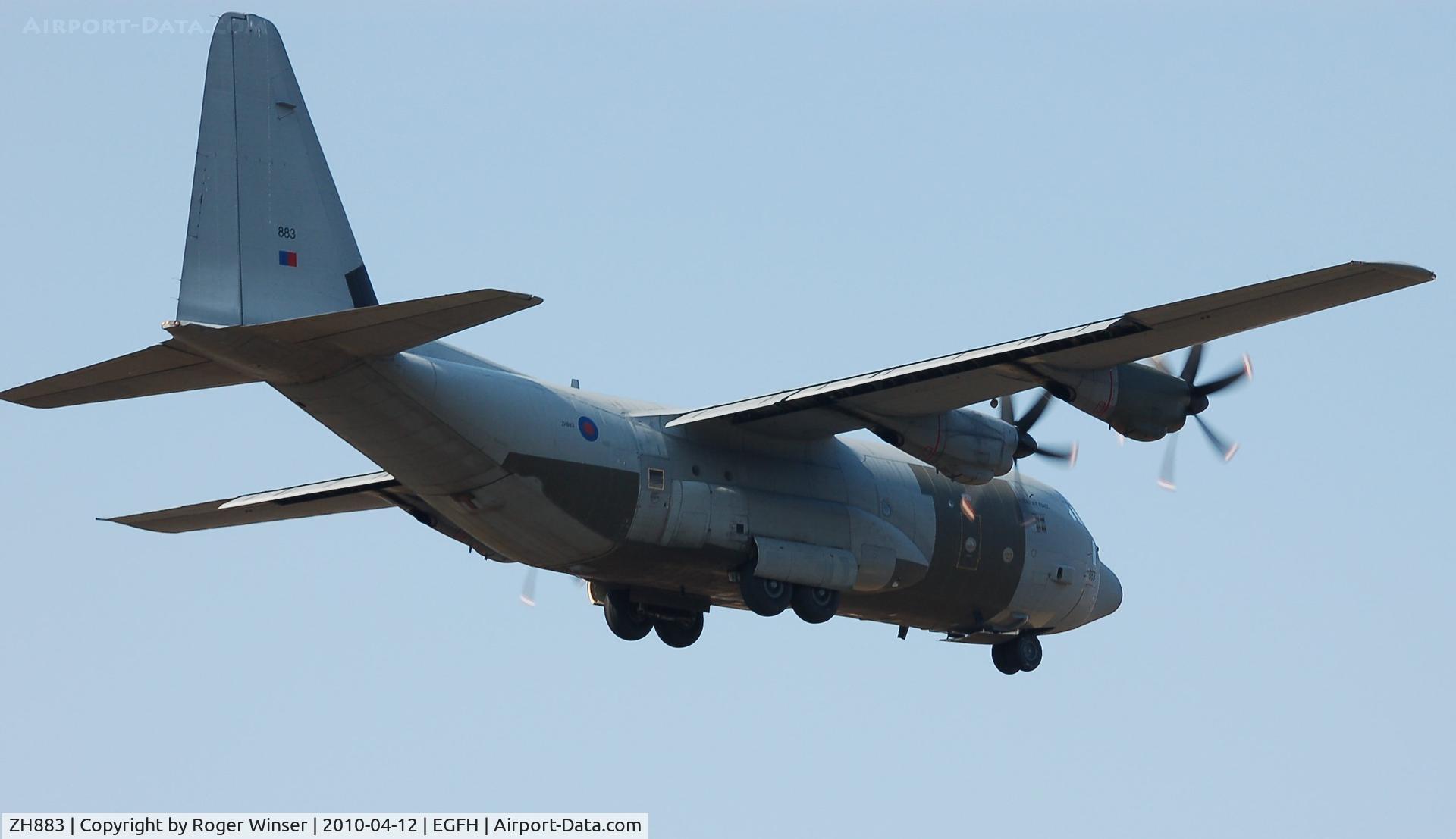 ZH883, 1999 Lockheed Martin C-130J Hercules C.5 C/N 382-5481, Low pass over Runway 04