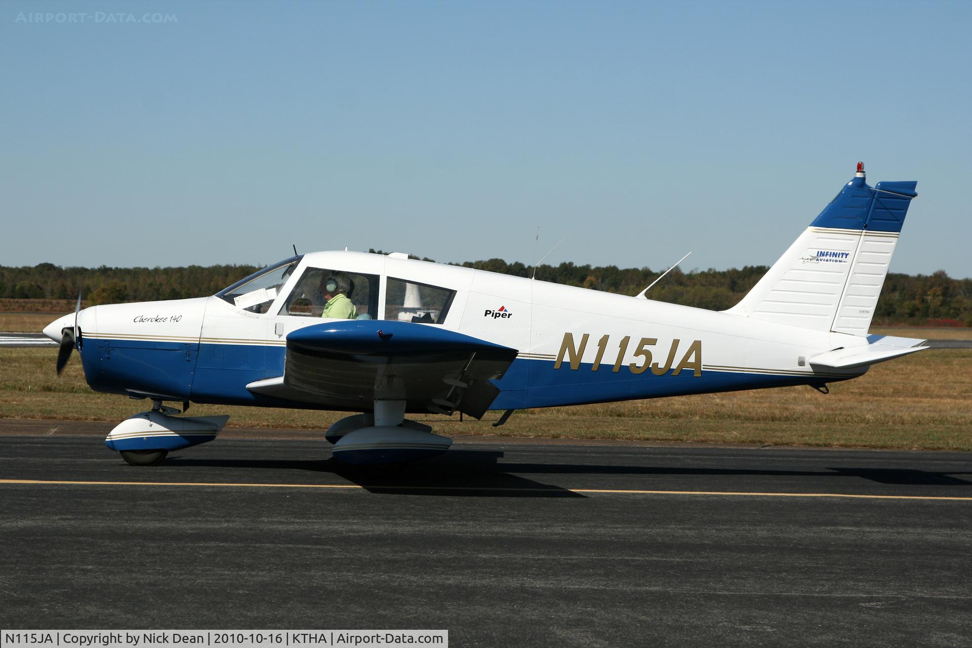 N115JA, 1967 Piper PA-28-140 C/N 28-22953, KTHA Beech party 2010