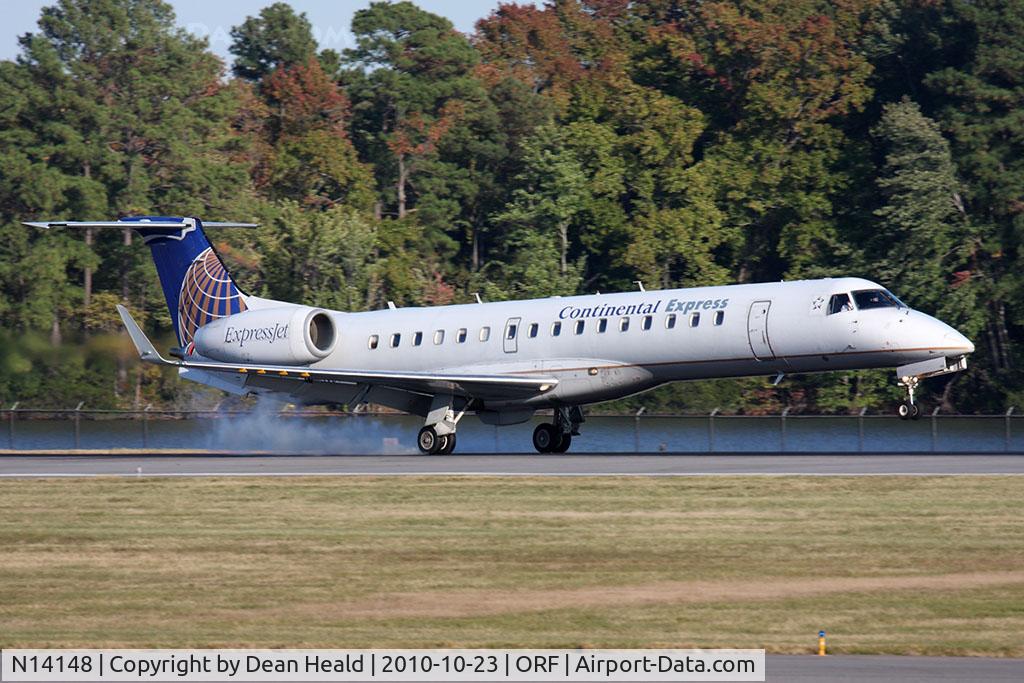 N14148, 2003 Embraer ERJ-145XR (EMB-145XR) C/N 145751, Continental Express (ExpressJet Airlines) N14148 (FLT BTA2095) from Newark Liberty Int'l (KEWR) landing RWY 23.
