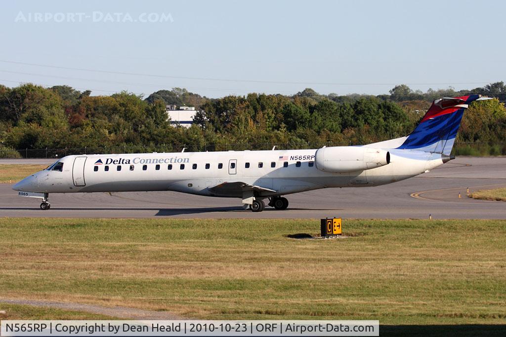 N565RP, 2002 Embraer ERJ-145LR (EMB-145LR) C/N 145679, Delta Connection (Chautauqua Airlines) N565RP (FLT CHQ6101) taxiing to RWY 23 via Taxiway Charlie for departure to John F Kennedy Int'l (KJFK).