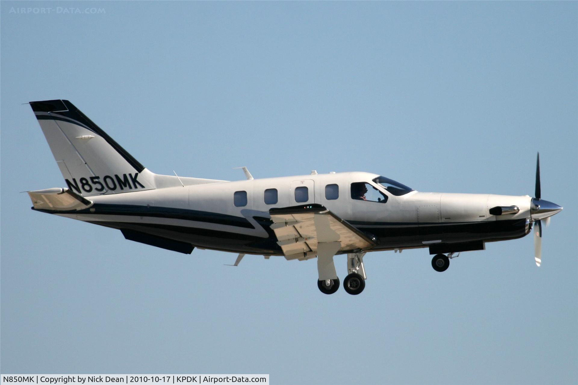 N850MK, 2007 Socata TBM-700 C/N 403, KPDK NBAA 2010