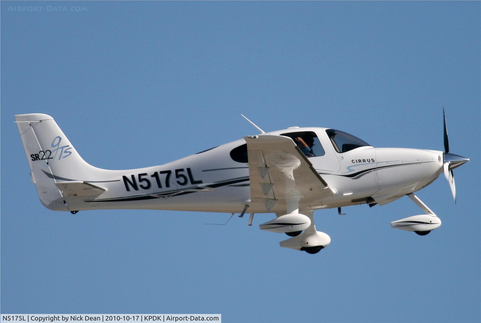 N5175L, 2005 Cirrus SR22 C/N 1542, KPDK NBAA 2010