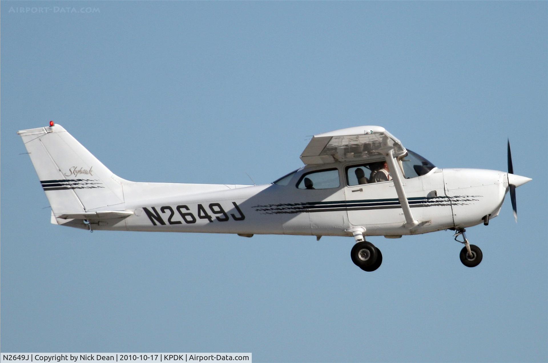 N2649J, 1998 Cessna 172R C/N 17280599, KPDK NBAA 2010