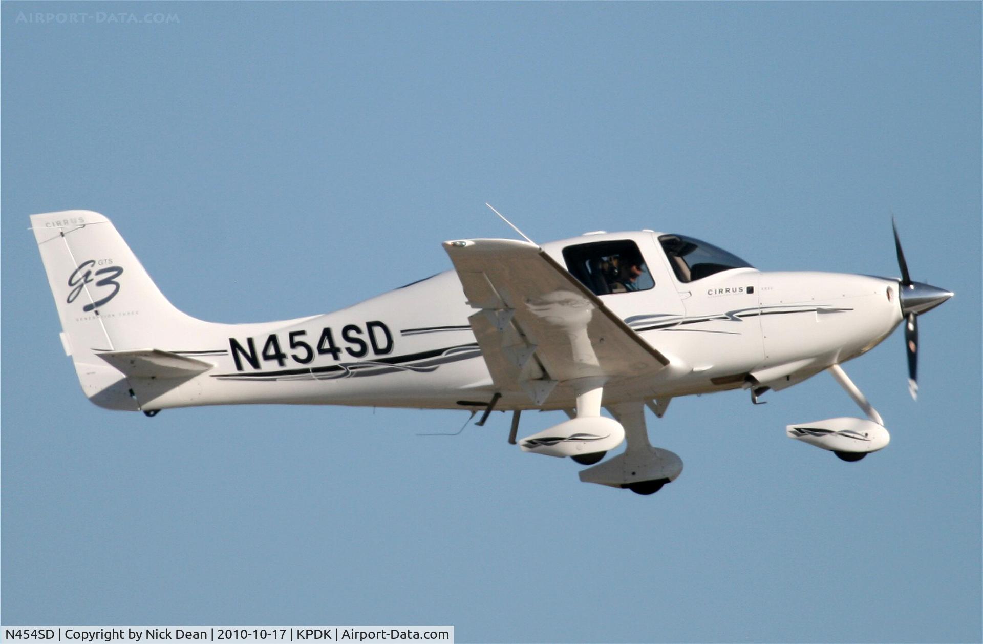 N454SD, 2008 Cirrus SR22 C/N 3114, KPDK NBAA 2010