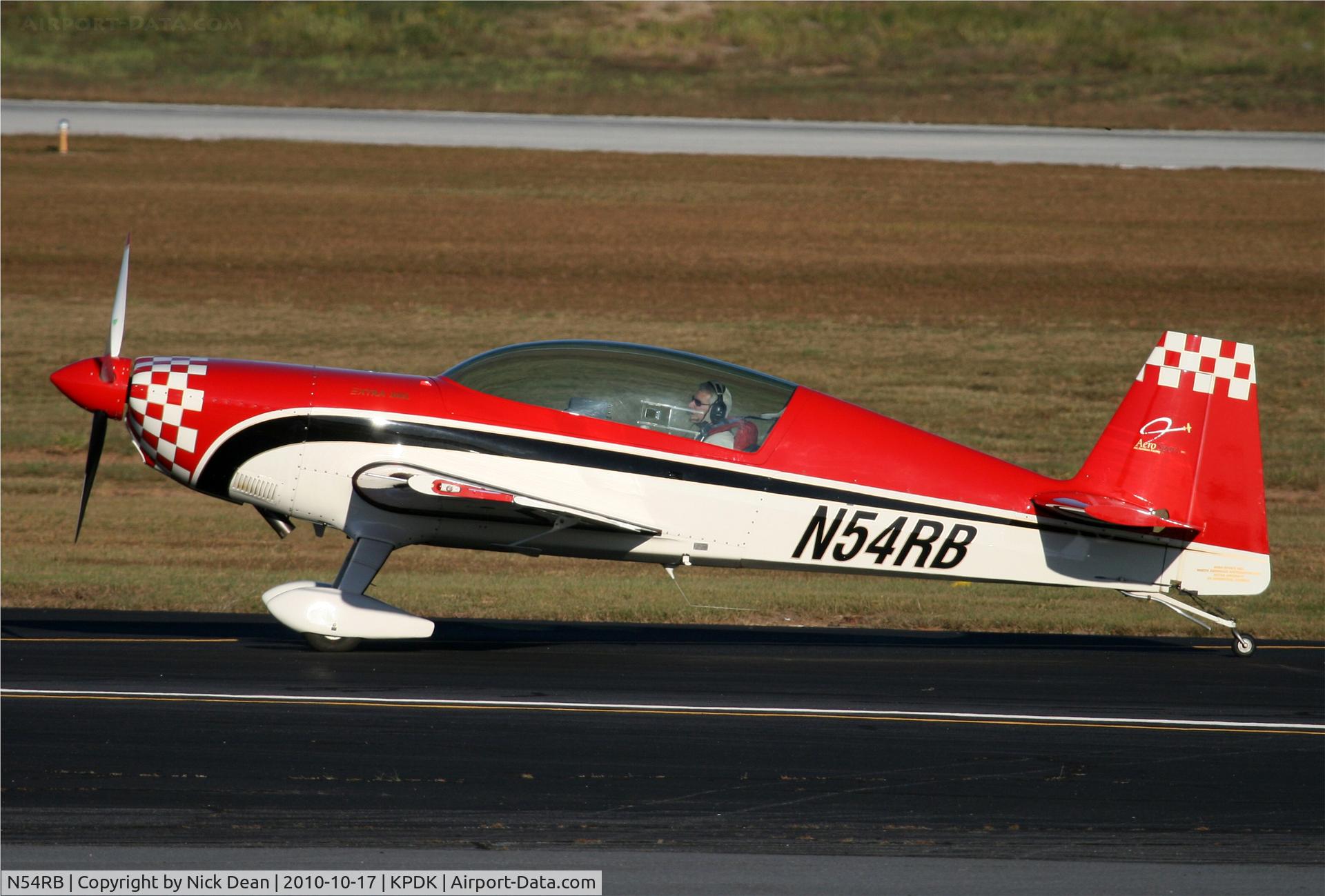 N54RB, 2000 Extra EA-300/L C/N 128, KPDK NBAA 2010