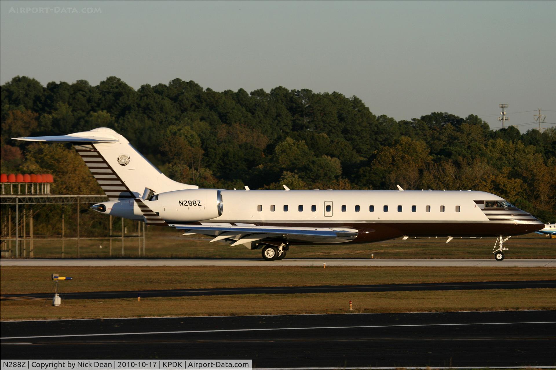 N288Z, 2007 Bombardier BD-700-1A10 Global Express XRS C/N 9228, KPDK NBAA 2010