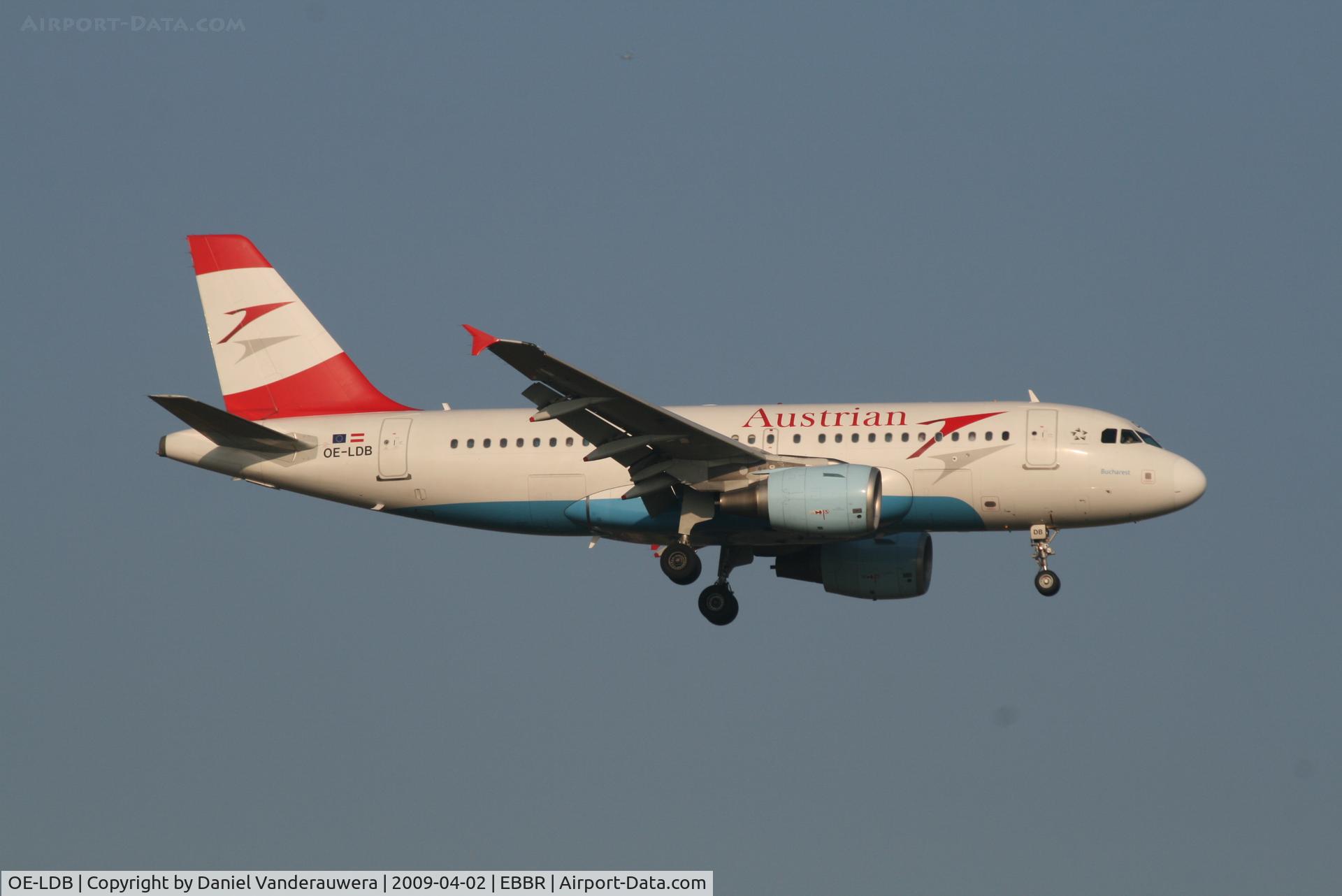 OE-LDB, 2004 Airbus A319-112 C/N 2174, Arrival of flight OS351 to RWY 02