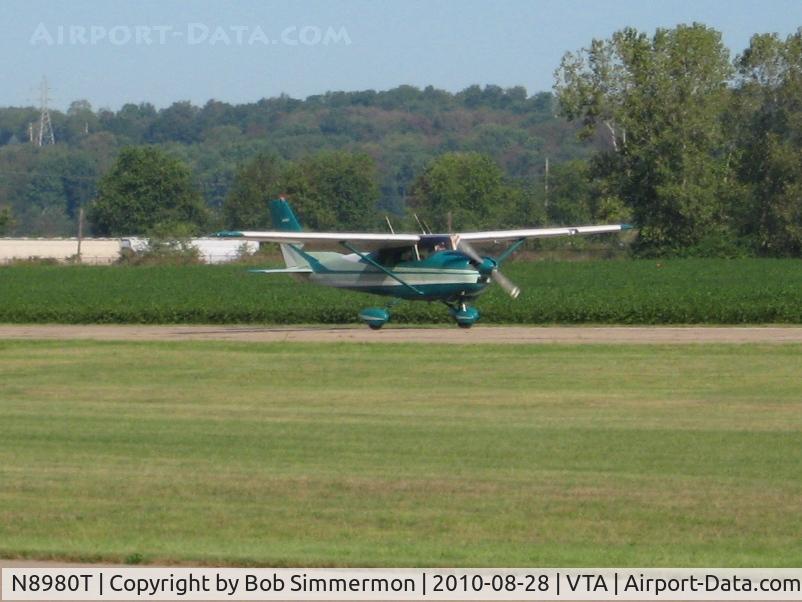 N8980T, 1960 Cessna 182C Skylane C/N 52880, Arriving at the Newark, Ohio breakfast fly-in.
