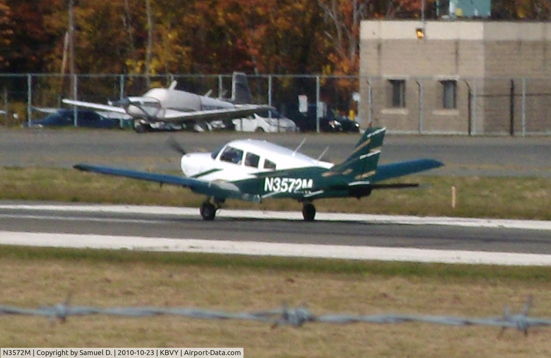 N3572M, 1978 Piper PA-28-161 C/N 28-7816356, (N3572M) at Beverly Airport.