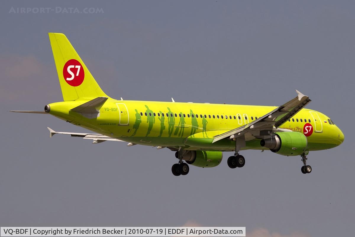 VQ-BDF, 2009 Airbus A320-214 C/N 3880, short final RW07R