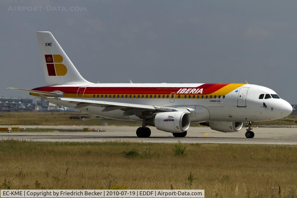 EC-KME, 2008 Airbus A319-111 C/N 3377, departure via RW18W