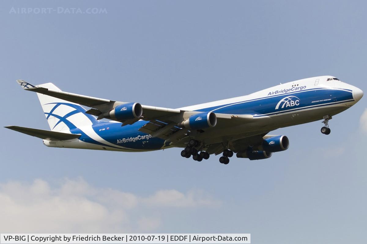 VP-BIG, 2007 Boeing 747-46N/FER/SCD C/N 35420, short final RW07R