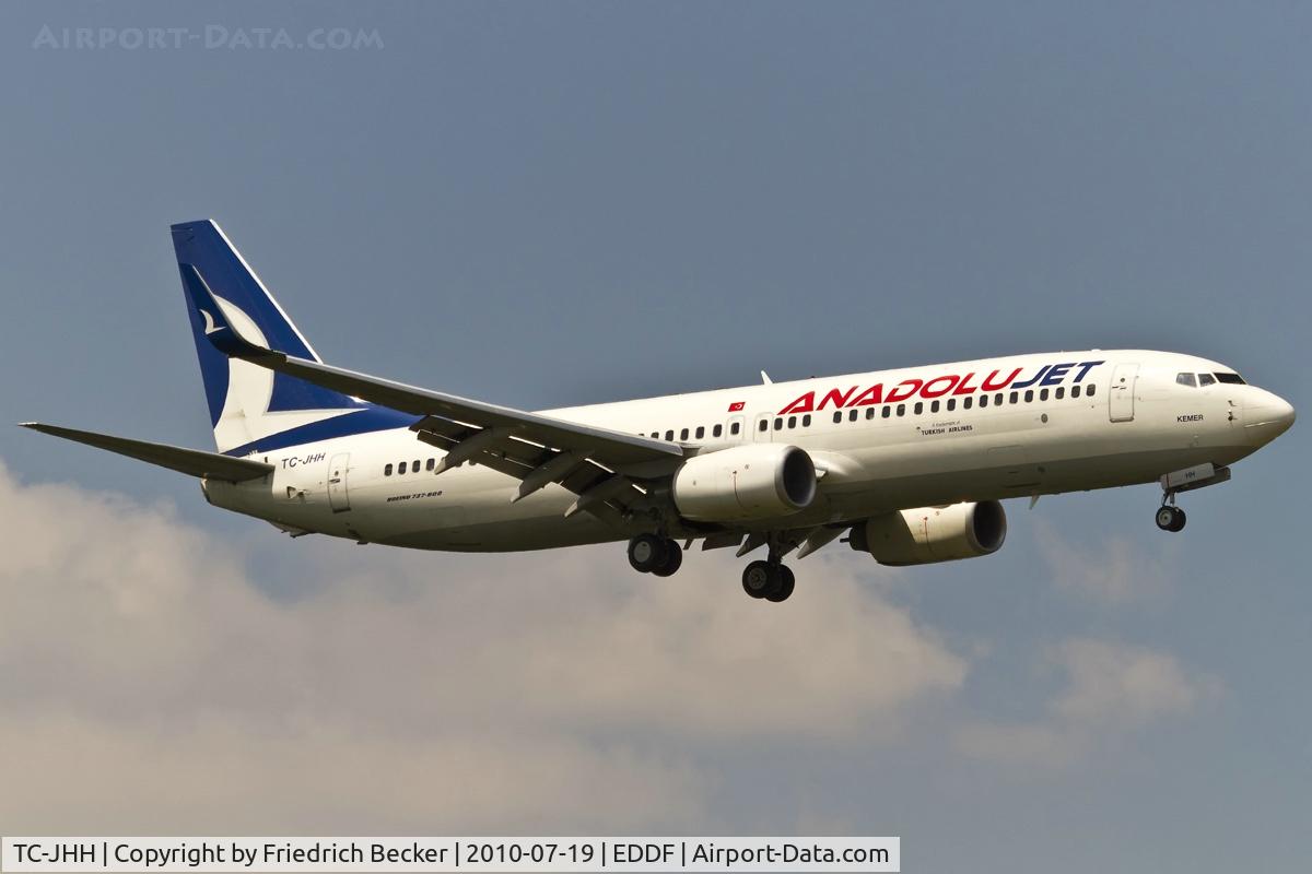 TC-JHH, 2008 Boeing 737-8GJ C/N 34959, short final RW07R
