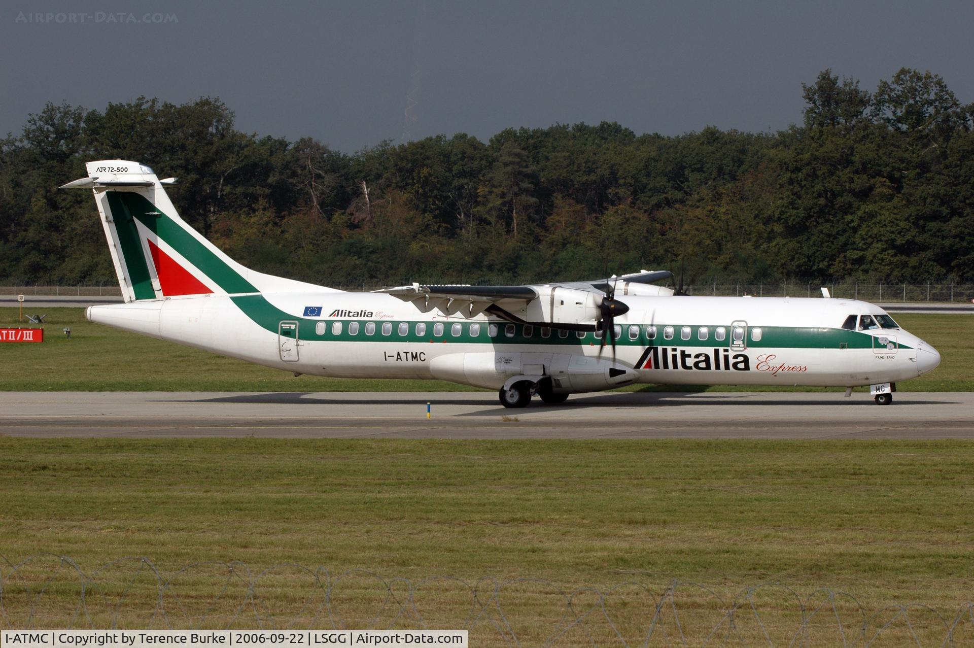 I-ATMC, 1999 ATR 72-212A C/N 588, Taxiing out at Geneva