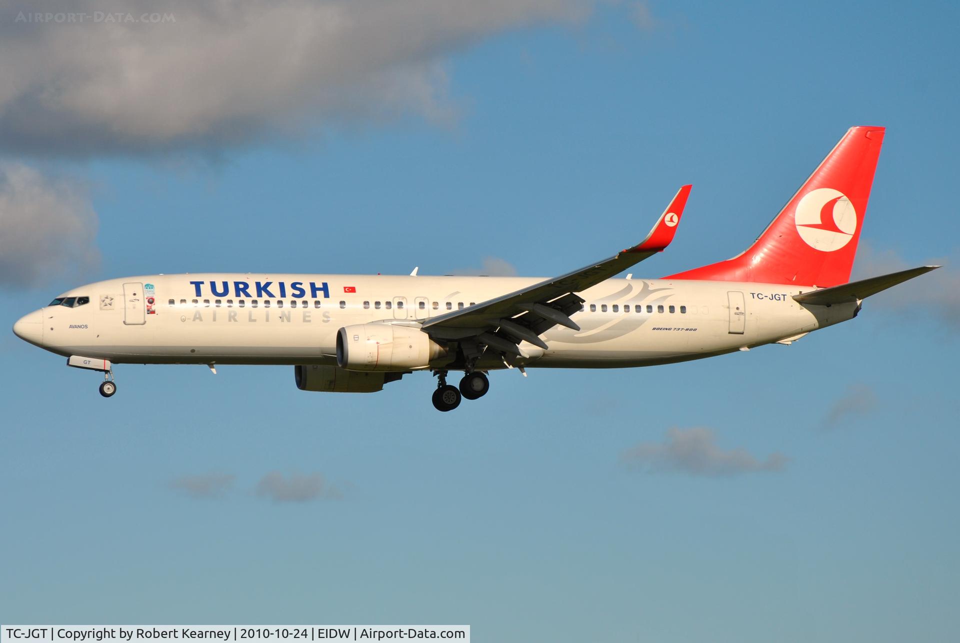 TC-JGT, 2006 Boeing 737-8F2 C/N 34417, THY on short finals