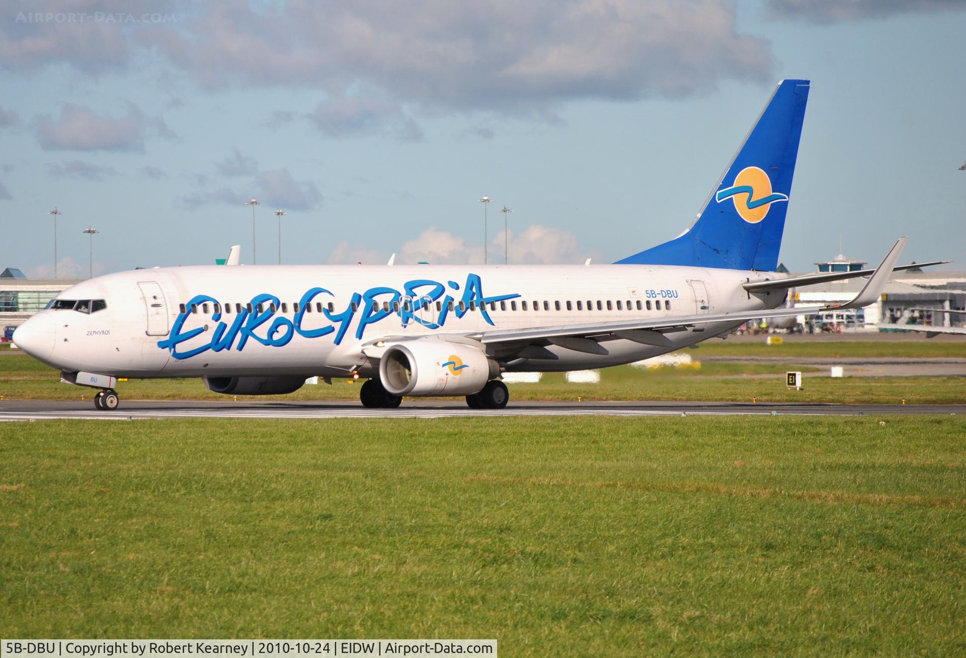 5B-DBU, 2003 Boeing 737-8Q8 C/N 32796, EuroCypria lining up