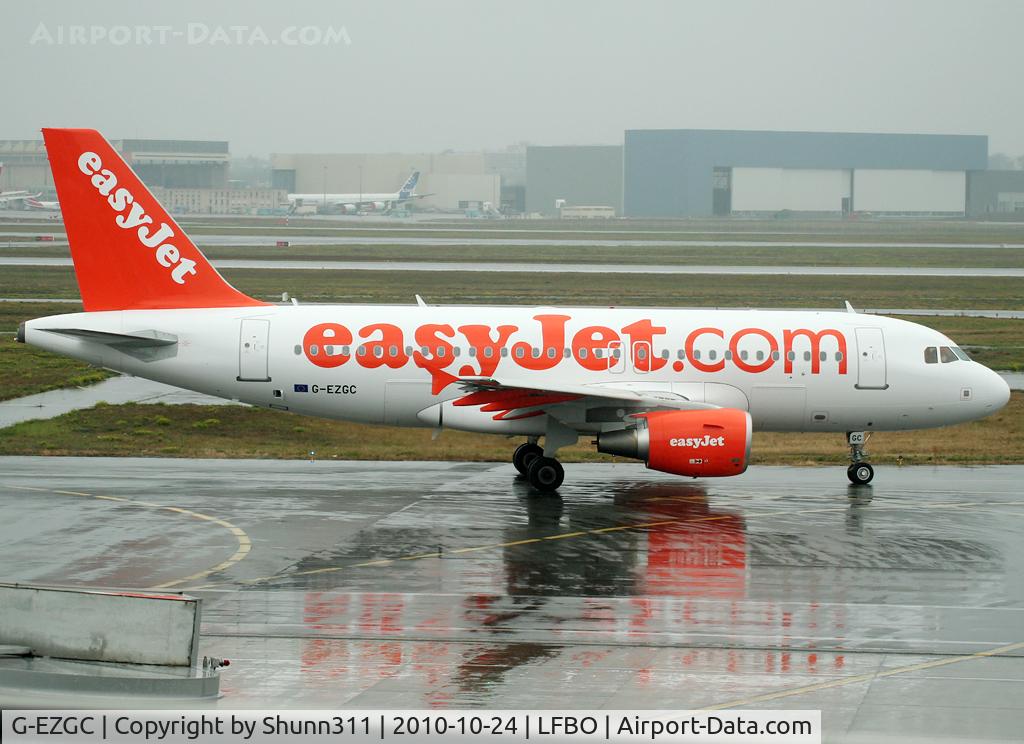 G-EZGC, 2010 Airbus A319-111 C/N 4444, Taxiing holding point rwy 32R for departure...
