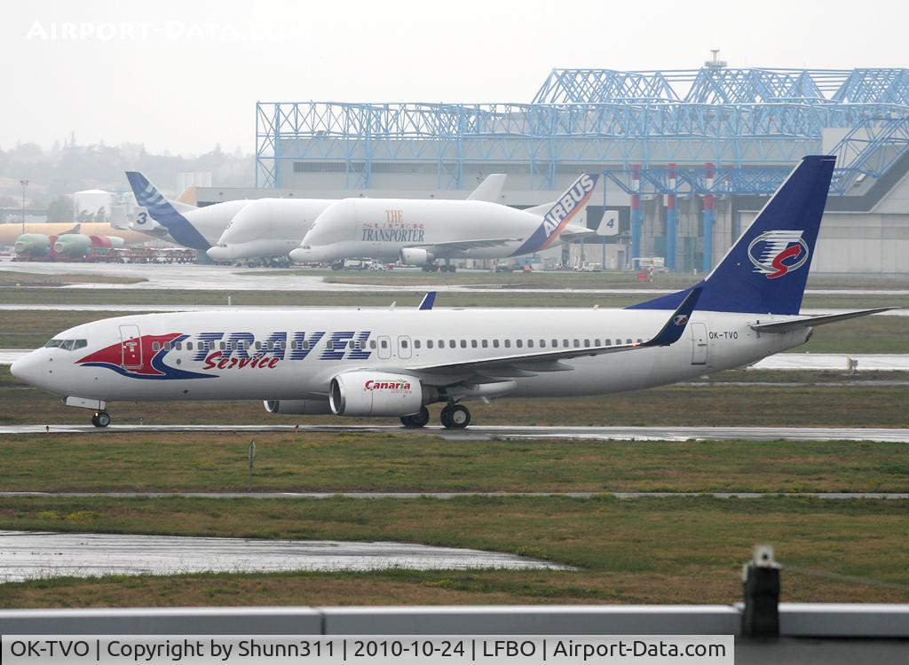 OK-TVO, 2002 Boeing 737-8CX C/N 32360, Taxiing gate 'Echo 21'... XL Airways flight...