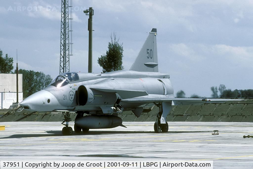 37951, Saab AJSF 37 Viggen C/N 37951, In 2001 a strong Swedish Swafrap participation arrived at Graf Ignatievo in Bulgaria. Quite a trip from the Pole Circle to the Black Sea!