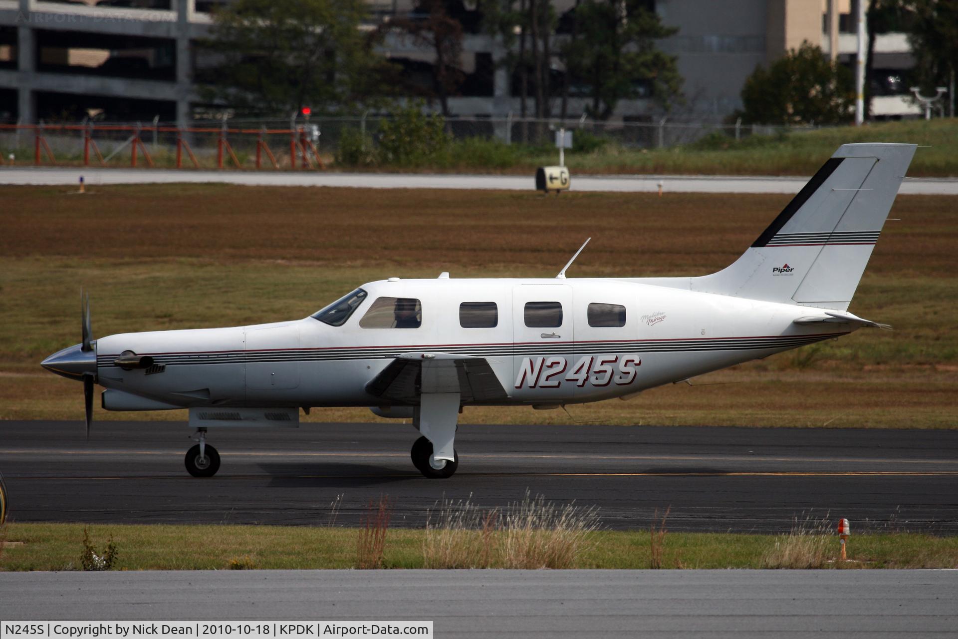 N245S, 1997 Piper PA-46-350P Malibu Mirage C/N 4636104, KPDK NBAA 2010