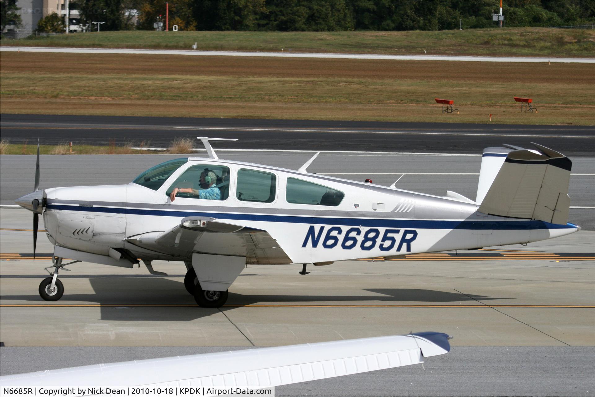 N6685R, 1979 Beech V35B Bonanza C/N D-10314, KPDK NBAA 2010