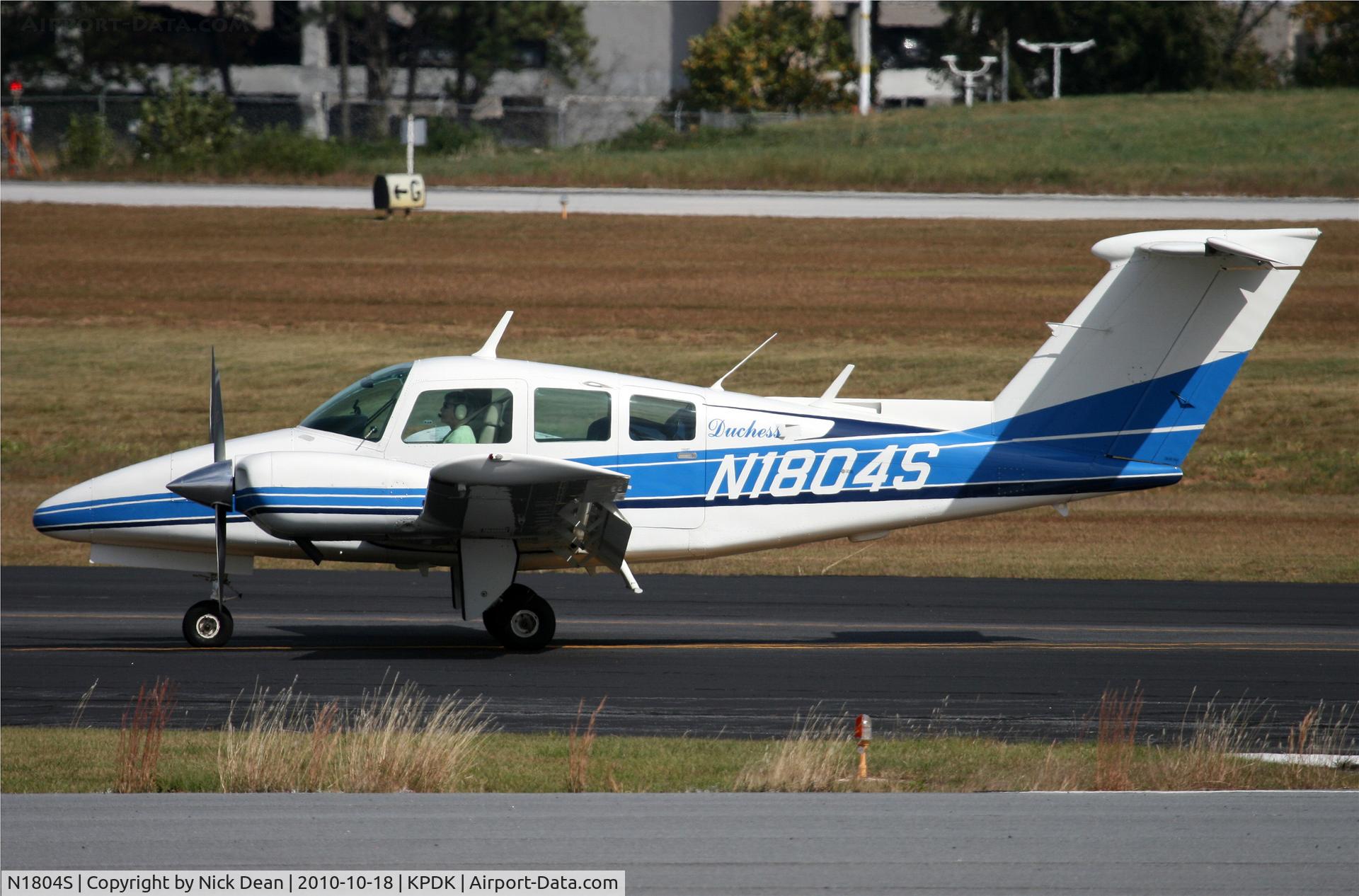 N1804S, 1983 Beech 76 Duchess C/N ME-412, KPDK NBAA 2010