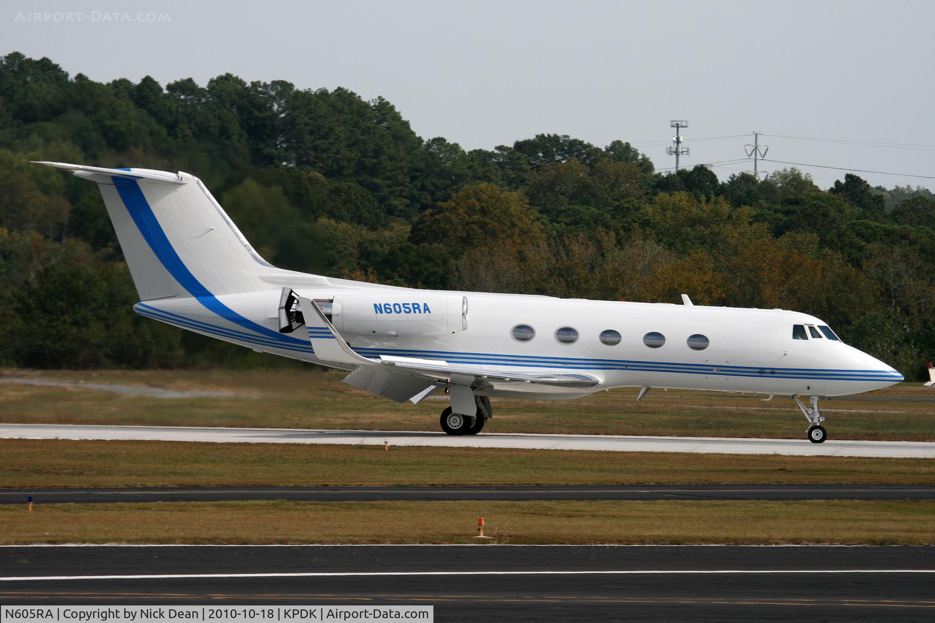 N605RA, 1969 Grumman G-1159 Gulfstream II C/N 57, KPDK NBAA 2010