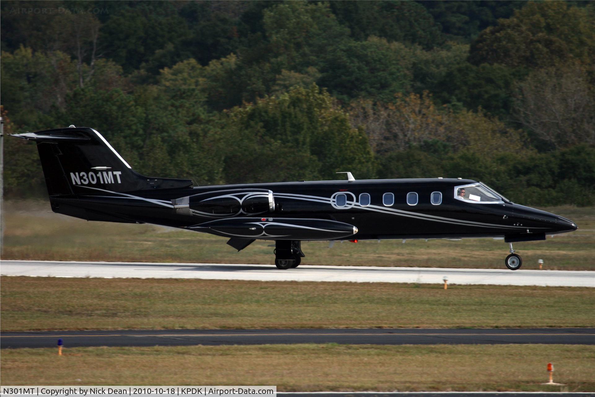 N301MT, 1980 Gates Learjet 25D C/N 301, KPDK NBAA 2010
