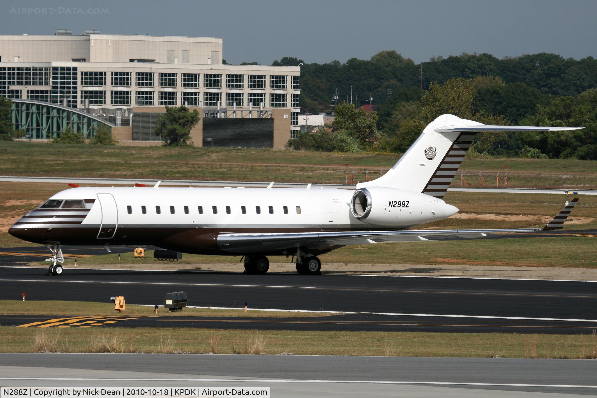 N288Z, 2007 Bombardier BD-700-1A10 Global Express XRS C/N 9228, KPDK NBAA 2010