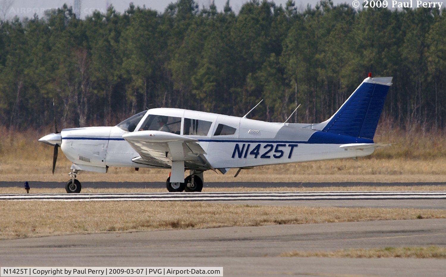 N1425T, 1972 Piper PA-28R-200 C/N 28R-7235286, Taxiing out on a nice afternoon