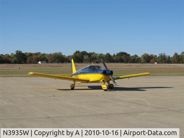 N3935W, 1967 Piper PA-32-260 Cherokee Six C/N 32-884, 1967 Piper PA-32-260