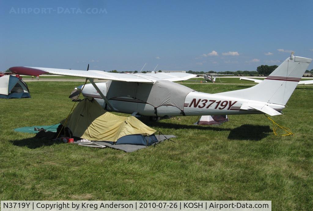 N3719Y, 1963 Cessna 210C C/N 21058219, EAA AirVenture 2010
