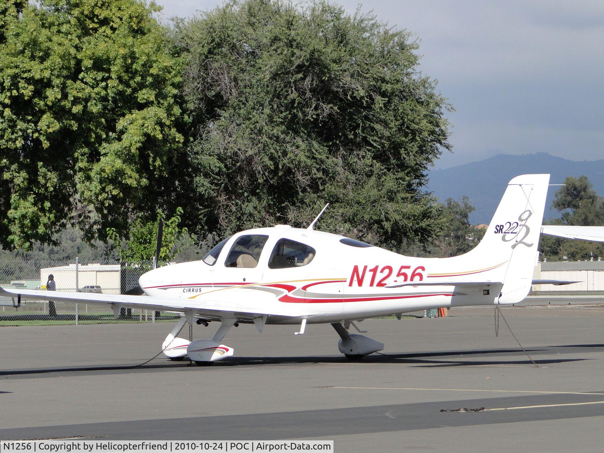 N1256, 2004 Cirrus SR22 C/N 1205, Parked in transient parking
