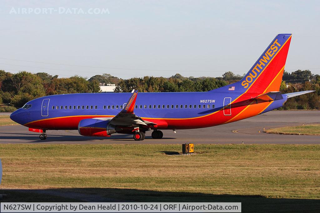 N627SW, 1996 Boeing 737-3H4 C/N 27935, Southwest Airlines N627SW (FLT SWA889) taxiing to RWY 23 via Taxiway Charlie for departure to Jacksonville Int'l (KJAX).