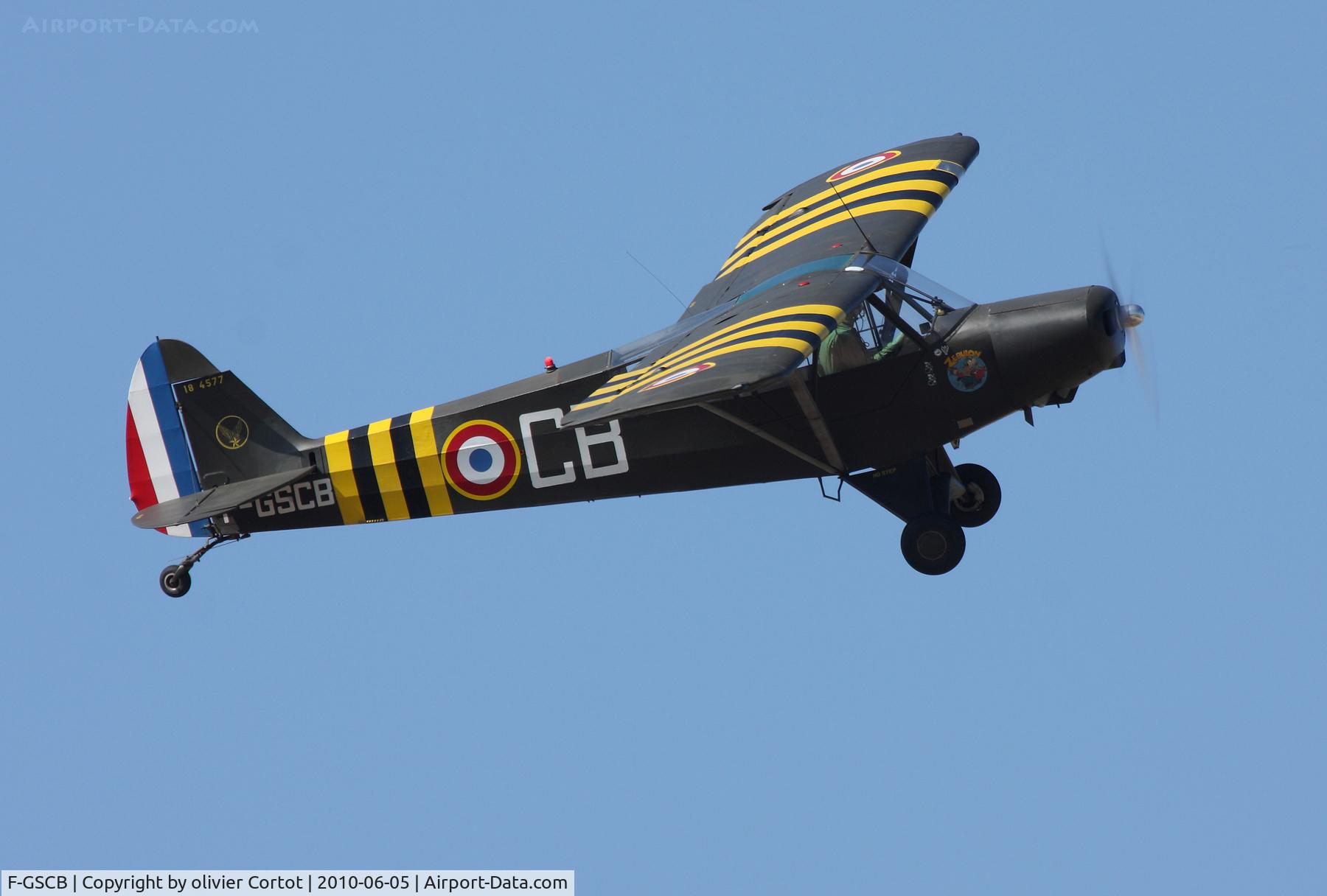 F-GSCB, Piper L-21B Super Cub C/N 18-4577, Flying during the Istres French Air Force base airshow