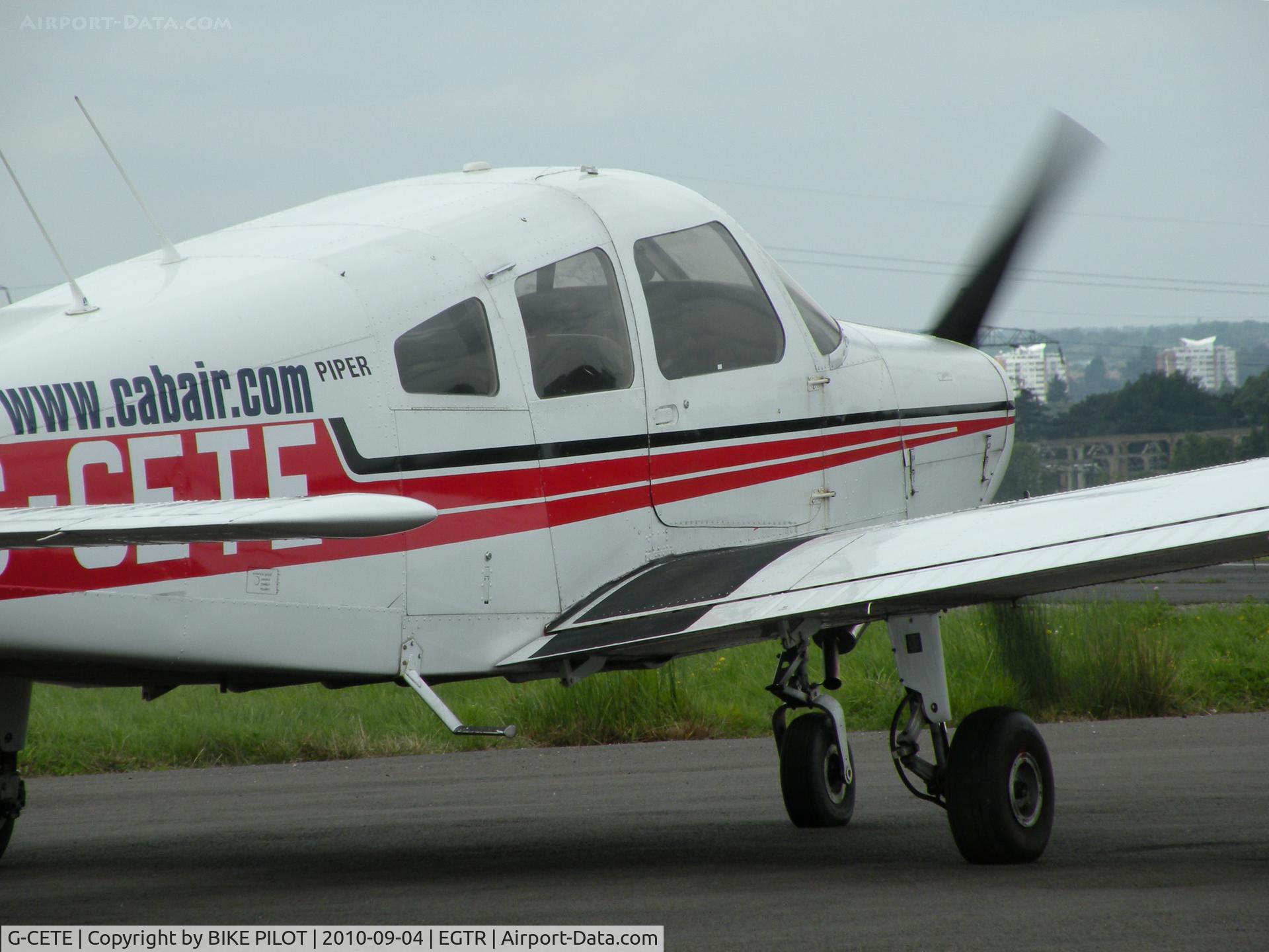 G-CETE, 2000 Piper PA-28-161 Cherokee Warrior III C/N 2842079, Hold for rwy 08.